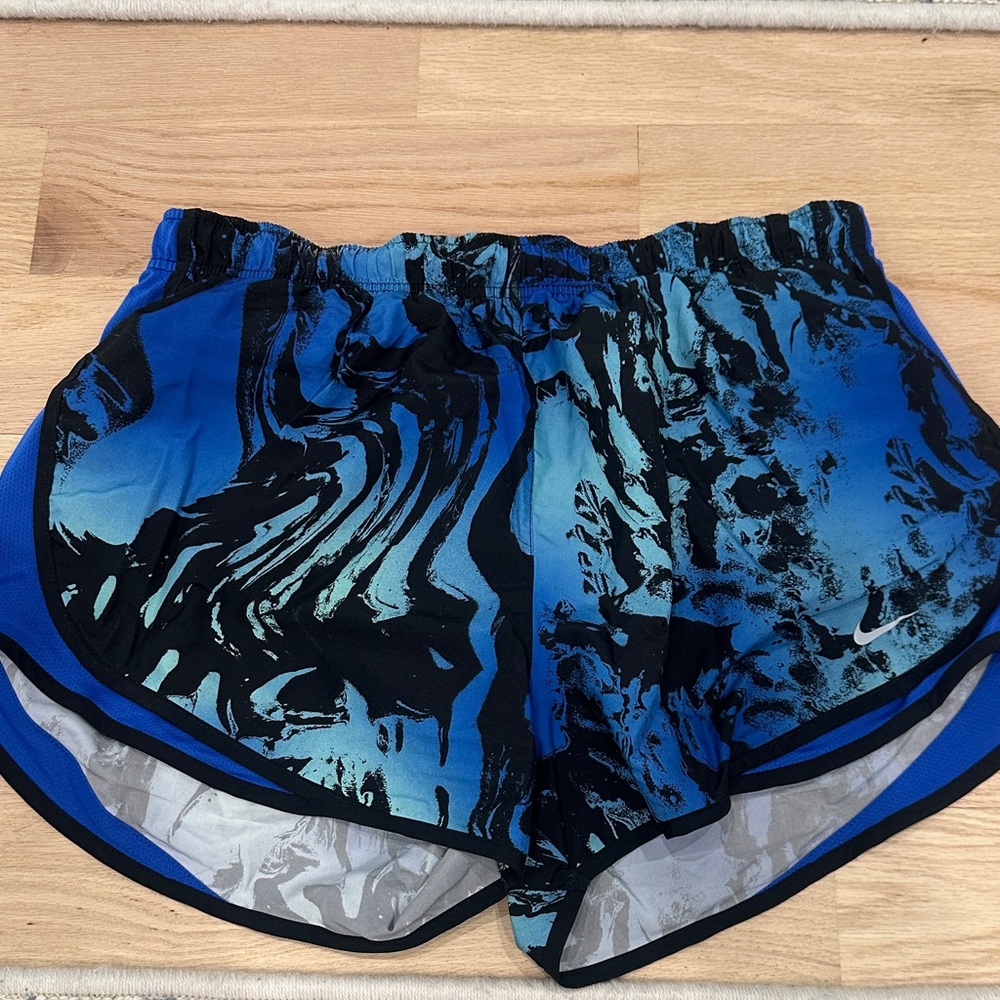 Nike Women's Blue and Black Marble-Print Athletic Shorts
